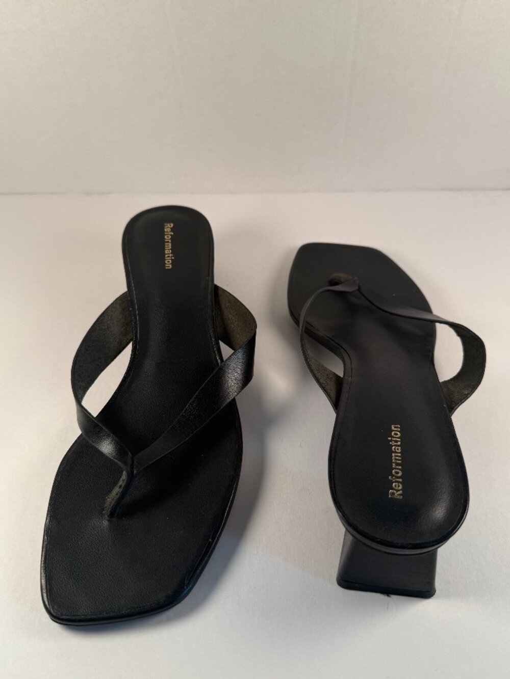 REFORMATION DANA BLOCK HEEL THONG SANDAL
